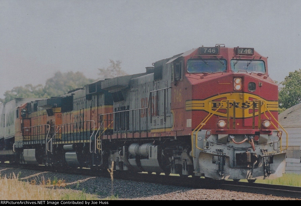 BNSF 746 West